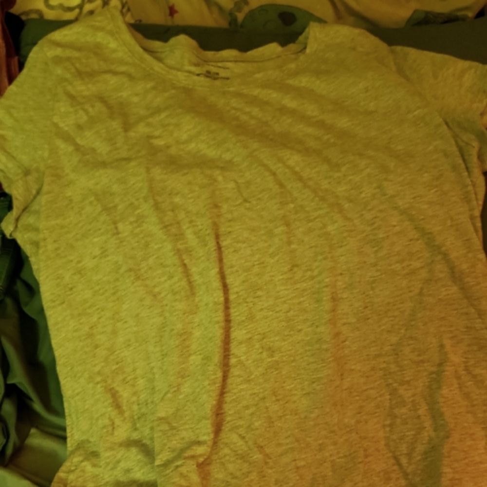 Grey tee